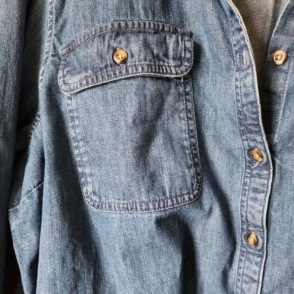 Llbean chambray buttondown - Picture 3 of 5